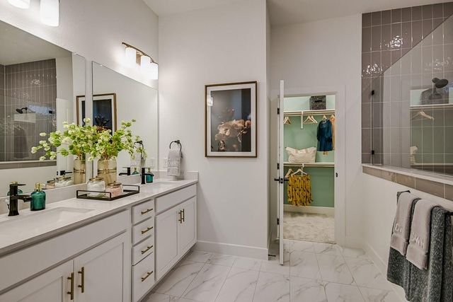 1316 South Brook DR, Leander, TX 78641