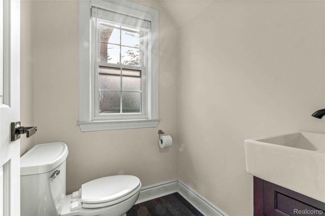 115 Biddle Avenue, Wyandotte, MI 48192