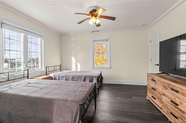 115 Biddle Avenue, Wyandotte, MI 48192