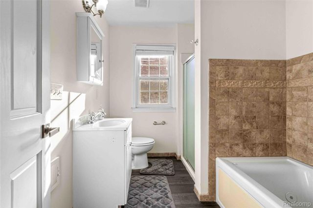 115 Biddle Avenue, Wyandotte, MI 48192