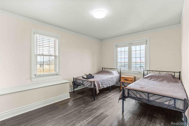 115 Biddle Avenue, Wyandotte, MI 48192