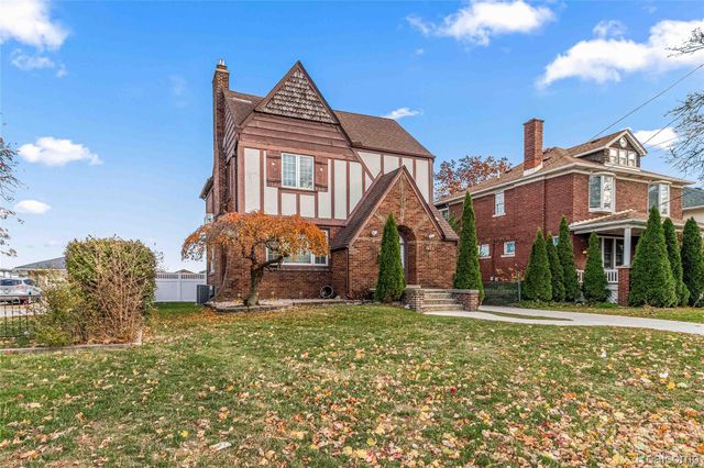 115 Biddle Avenue, Wyandotte, MI 48192