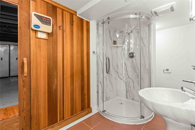 115 Biddle Avenue, Wyandotte, MI 48192