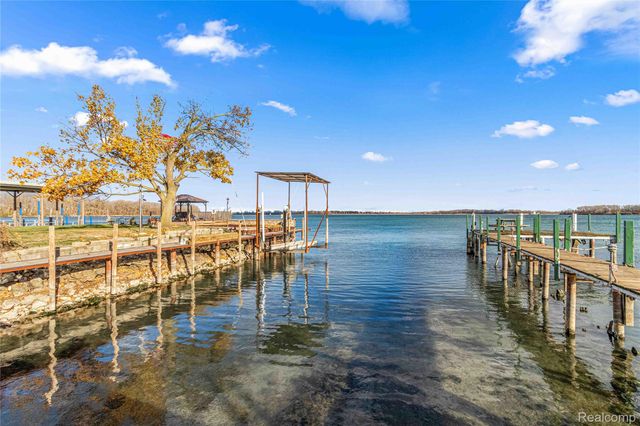 115 Biddle Avenue, Wyandotte, MI 48192