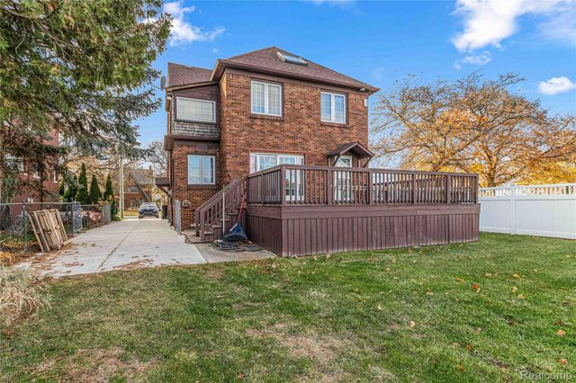 115 Biddle Avenue, Wyandotte, MI 48192