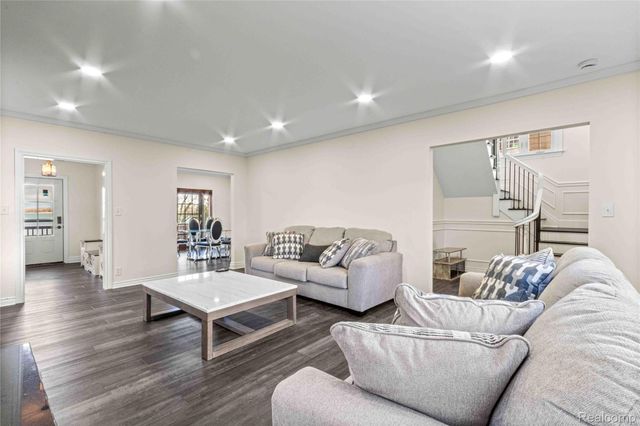 115 Biddle Avenue, Wyandotte, MI 48192