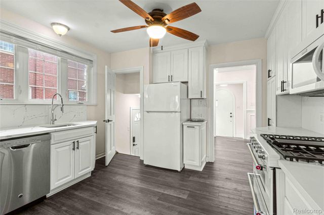 115 Biddle Avenue, Wyandotte, MI 48192