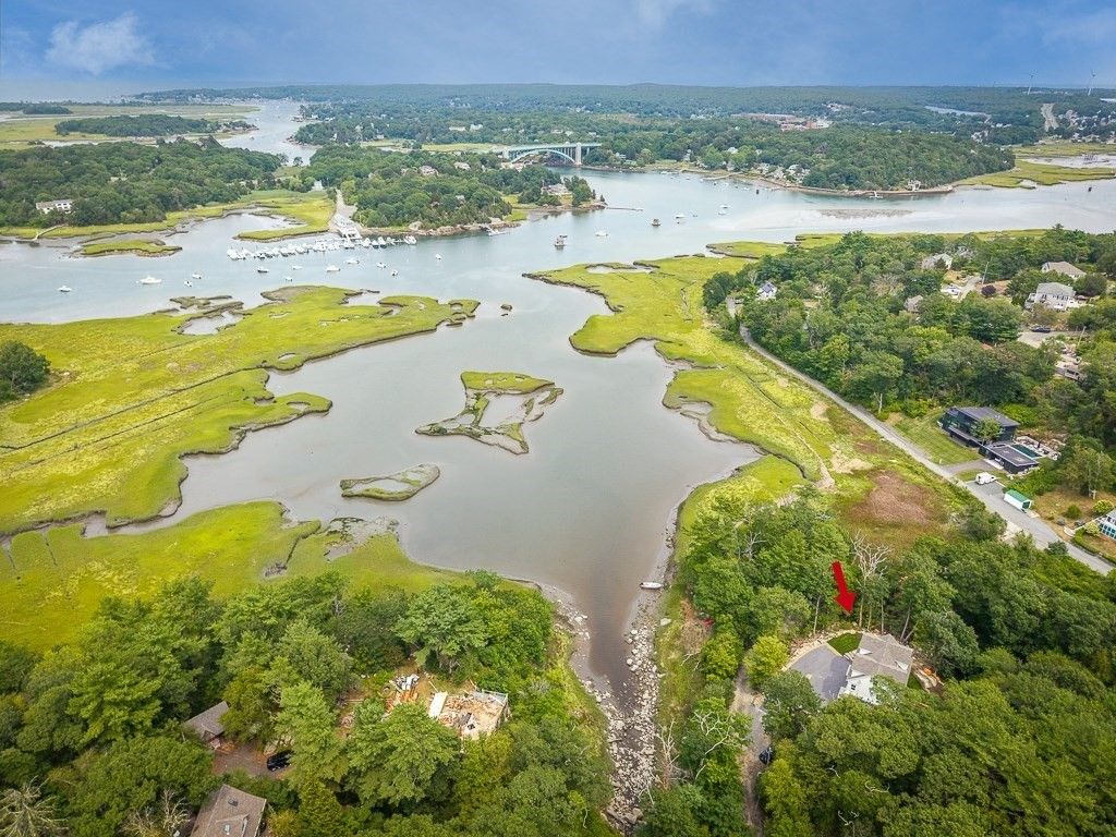 5 Samoset Rd A, Gloucester, MA 01930