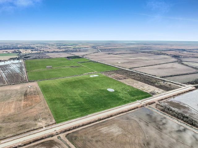 TR 5 Canal Road, Winnie, TX 77665