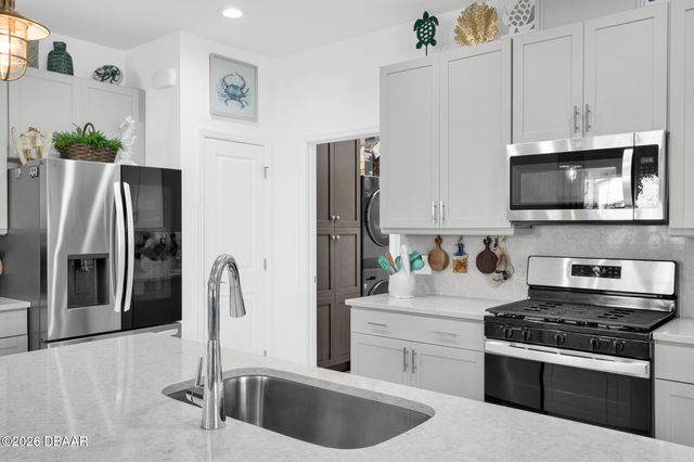 334 Gypsy Palace Lane, Daytona Beach, FL 32124