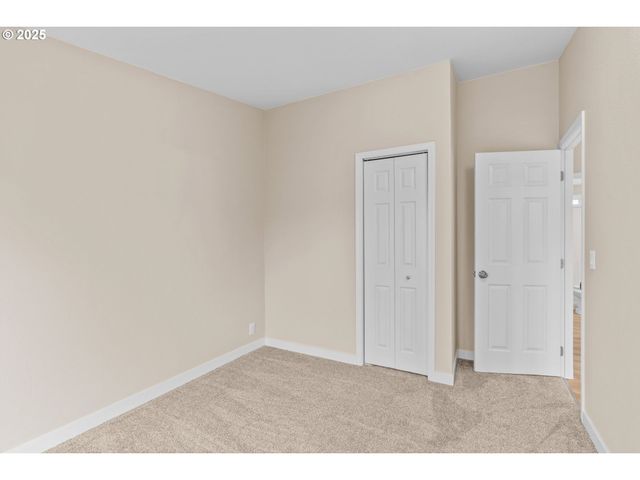 1202 N PARK Ave, Eugene, OR 97404