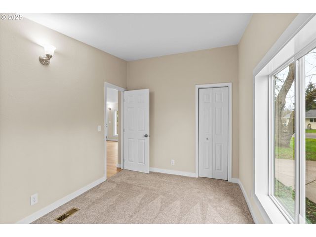 1202 N PARK Ave, Eugene, OR 97404