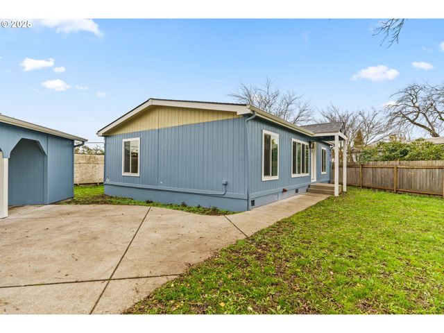 1202 N PARK Ave, Eugene, OR 97404