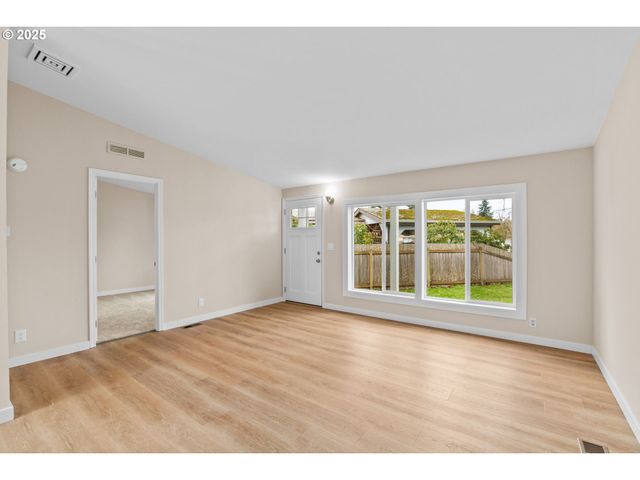 1202 N PARK Ave, Eugene, OR 97404