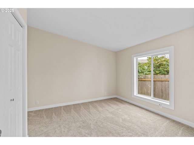 1202 N PARK Ave, Eugene, OR 97404