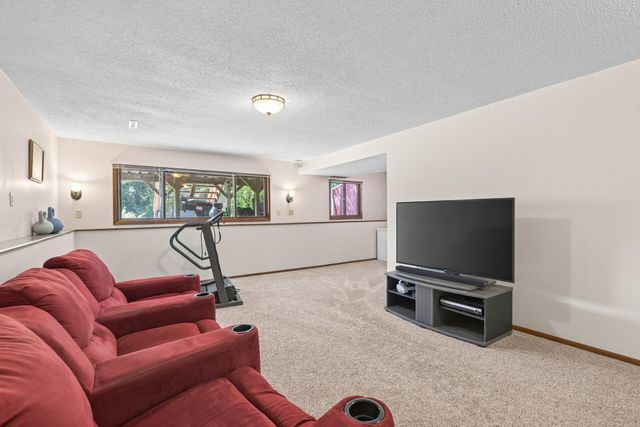 15730 Ferret Street NW, Anoka, MN 55303