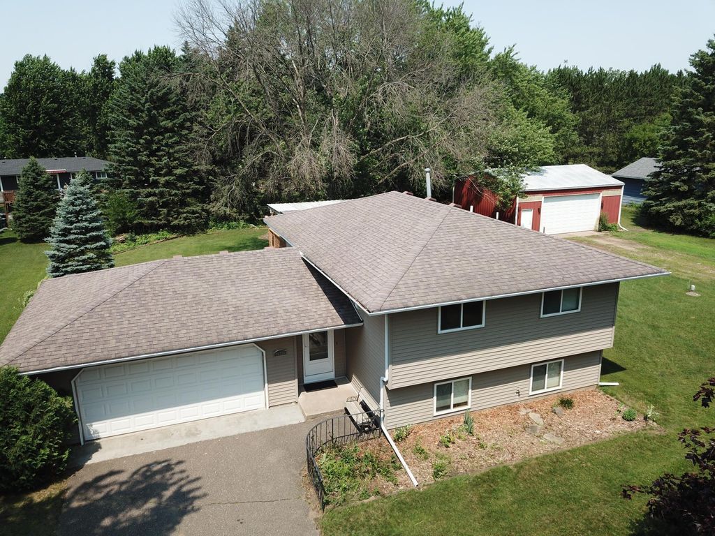 15730 Ferret Street NW, Anoka, MN 55303