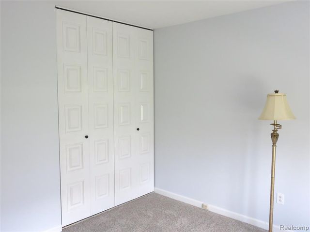 2662 Wildwood Court, Lake Orion, MI 48360
