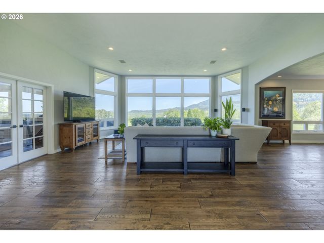 33685 VAN DUYN Rd, Eugene, OR 97408