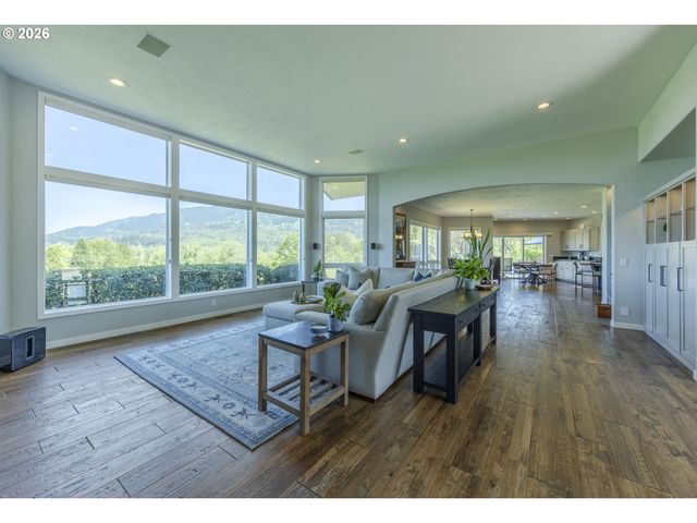 33685 VAN DUYN Rd, Eugene, OR 97408