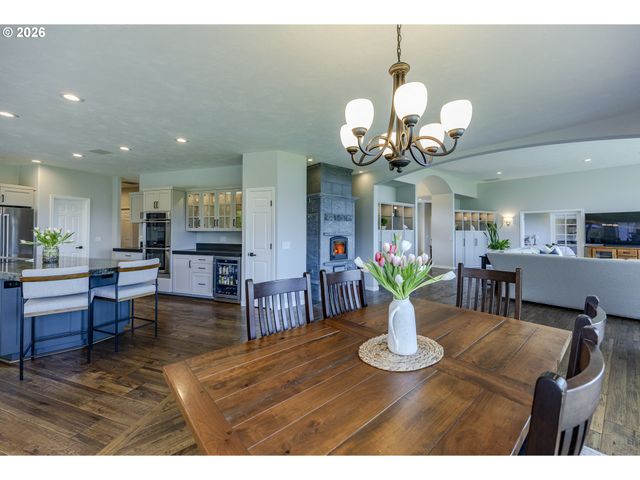 33685 VAN DUYN Rd, Eugene, OR 97408