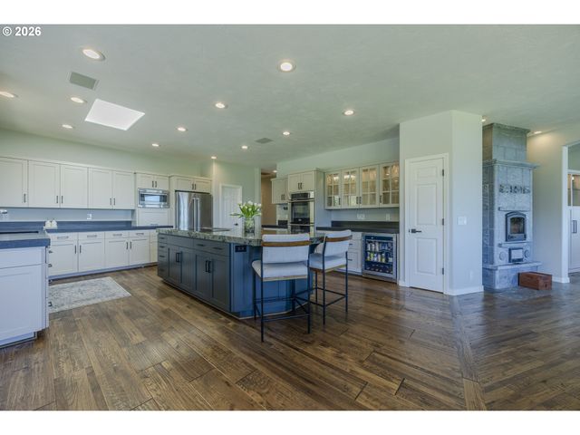 33685 VAN DUYN Rd, Eugene, OR 97408