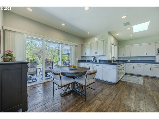 33685 VAN DUYN Rd, Eugene, OR 97408