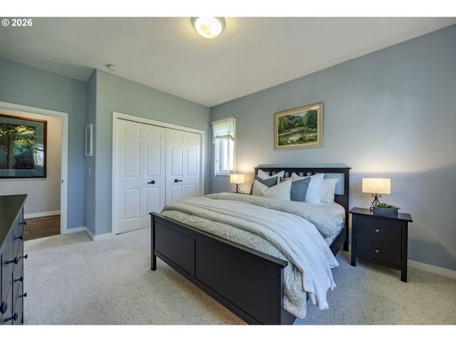 33685 VAN DUYN Rd, Eugene, OR 97408