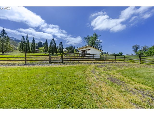 33685 VAN DUYN Rd, Eugene, OR 97408