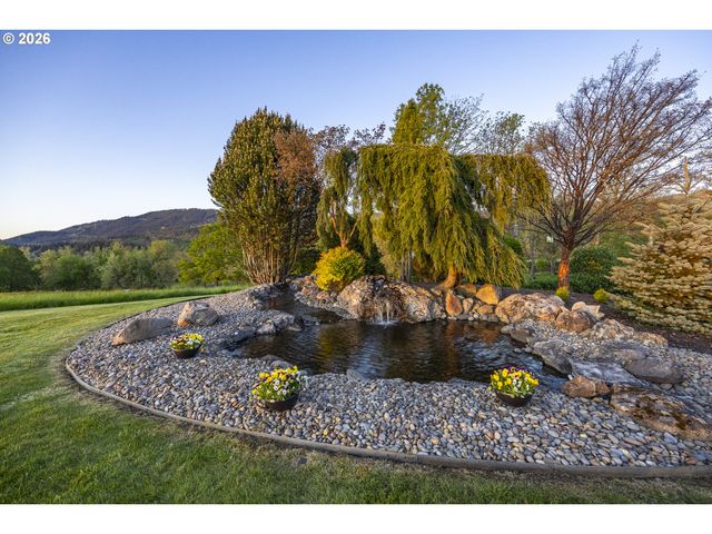 33685 VAN DUYN Rd, Eugene, OR 97408