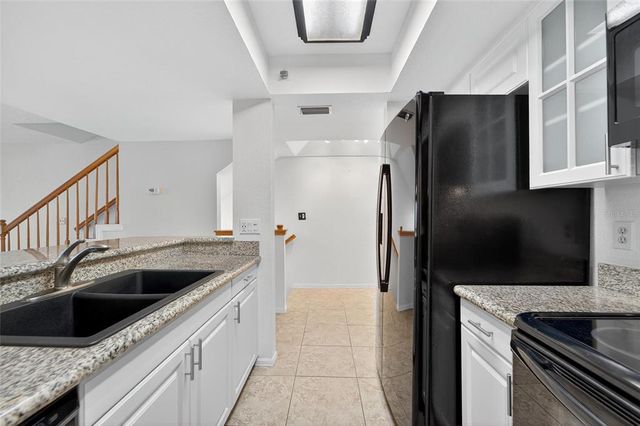 9558 TARA CAY COURT 21, Seminole, FL 33776