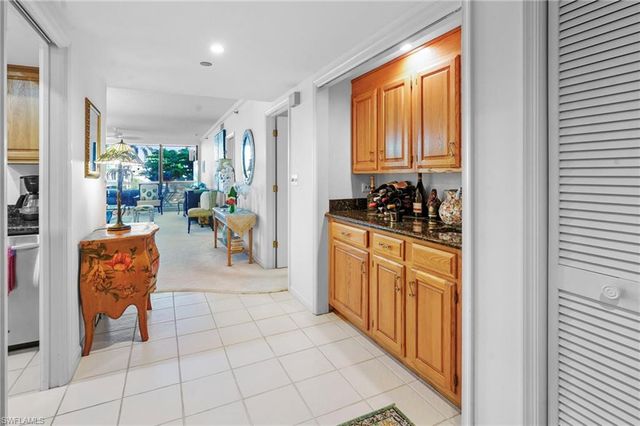 3100 Gulf Shore BLVD N 104, Naples, FL 34103