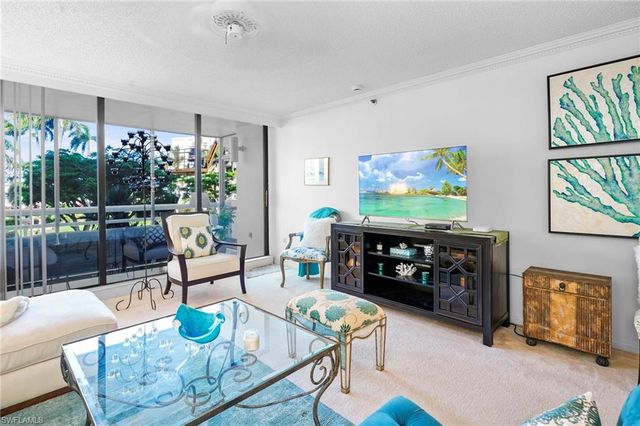 3100 Gulf Shore BLVD N 104, Naples, FL 34103