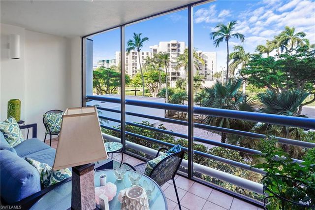 3100 Gulf Shore BLVD N 104, Naples, FL 34103