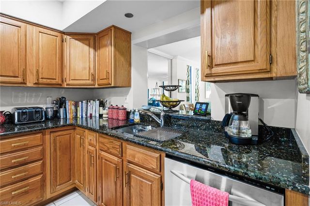 3100 Gulf Shore BLVD N 104, Naples, FL 34103