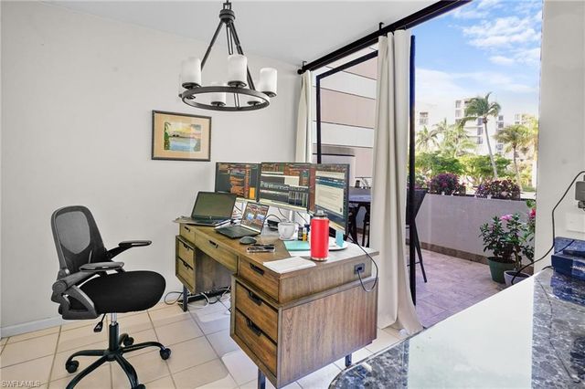 3100 Gulf Shore BLVD N 104, Naples, FL 34103