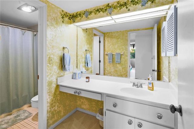 3100 Gulf Shore BLVD N 104, Naples, FL 34103