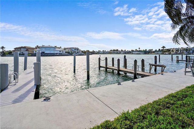 3100 Gulf Shore BLVD N 104, Naples, FL 34103