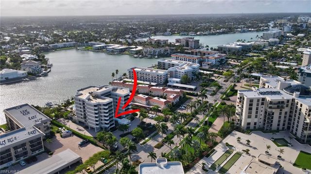 3100 Gulf Shore BLVD N 104, Naples, FL 34103