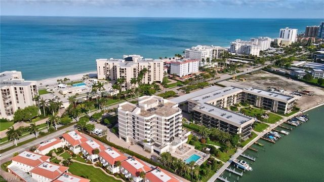 3100 Gulf Shore BLVD N 104, Naples, FL 34103