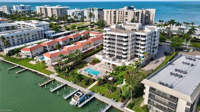 3100 Gulf Shore BLVD N 104, Naples, FL 34103