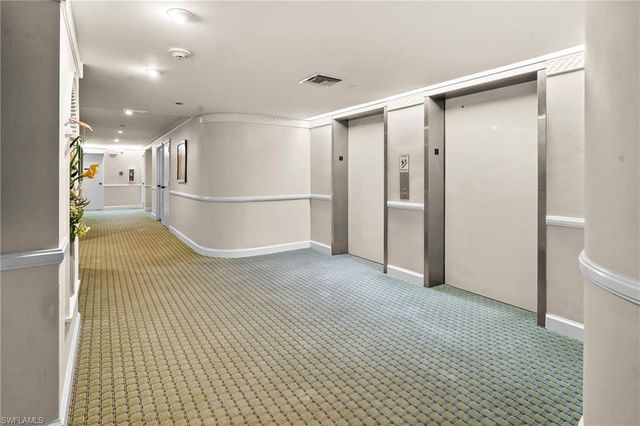 3100 Gulf Shore BLVD N 104, Naples, FL 34103