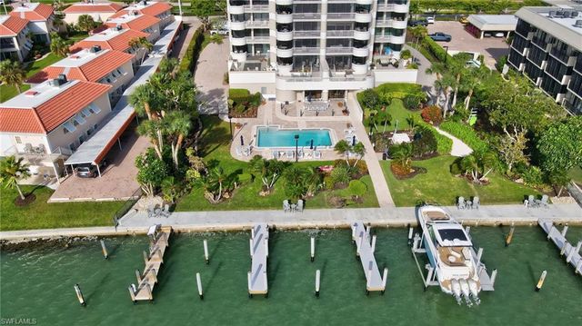 3100 Gulf Shore BLVD N 104, Naples, FL 34103