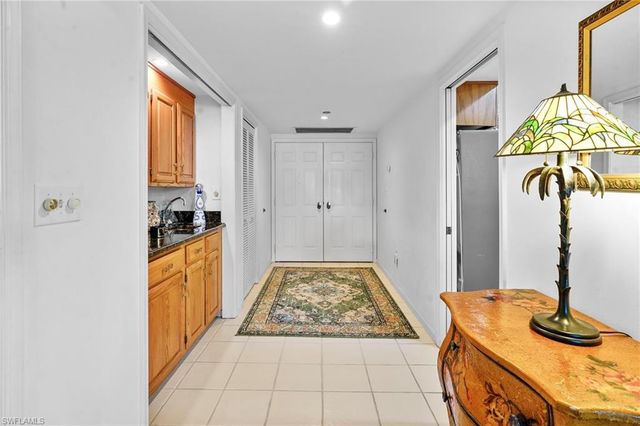 3100 Gulf Shore BLVD N 104, Naples, FL 34103