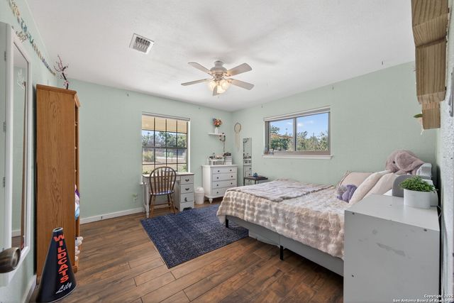 936 County Road 375, San Antonio, TX 78253