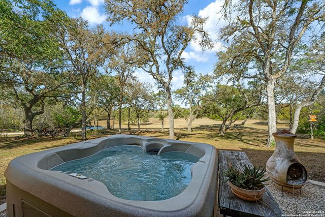 936 County Road 375, San Antonio, TX 78253