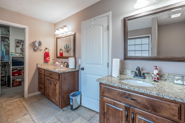 1905 W Springdale Street, Springfield, MO 65803