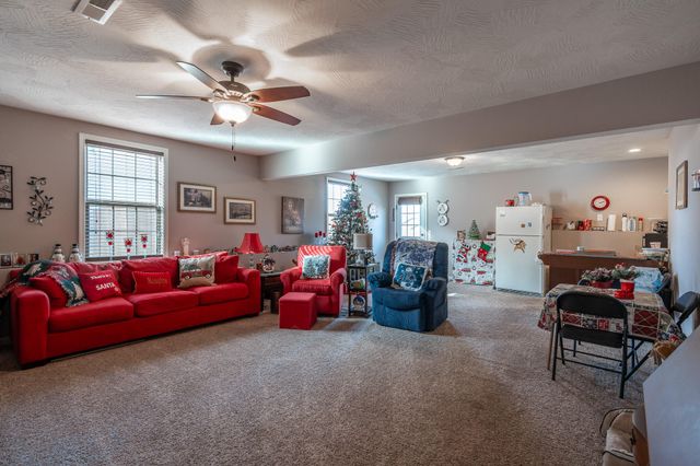 1905 W Springdale Street, Springfield, MO 65803