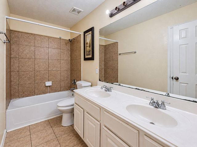 12906 Brook Arbor Court, Pearland, TX 77584