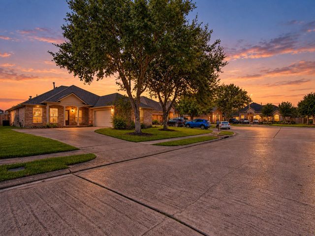 12906 Brook Arbor Court, Pearland, TX 77584